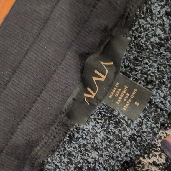 Alala textured retreat joggers - Picture 6 of 10